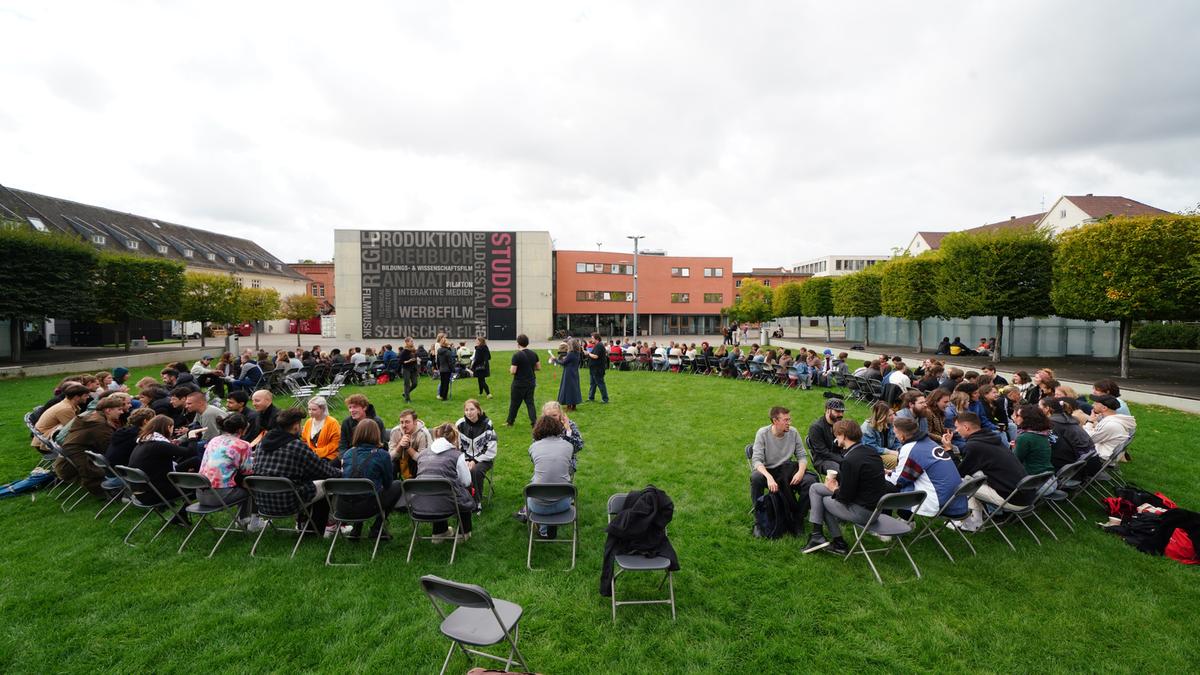 Jubiläumsangebote für Alumni, Studierende und Branche