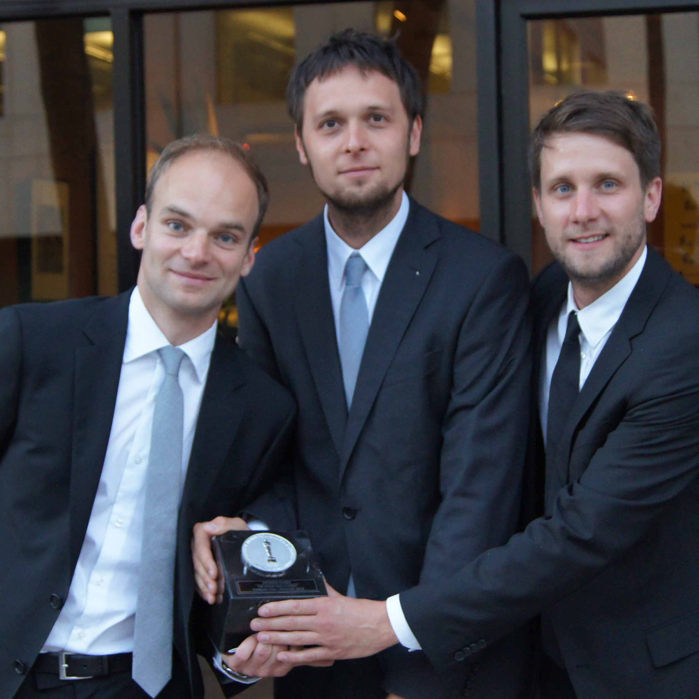 VON HUNDEN UND PFERDEN